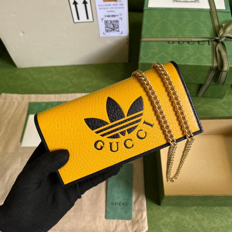 Gucci Chain Shoulder Bag 621892 Yellow